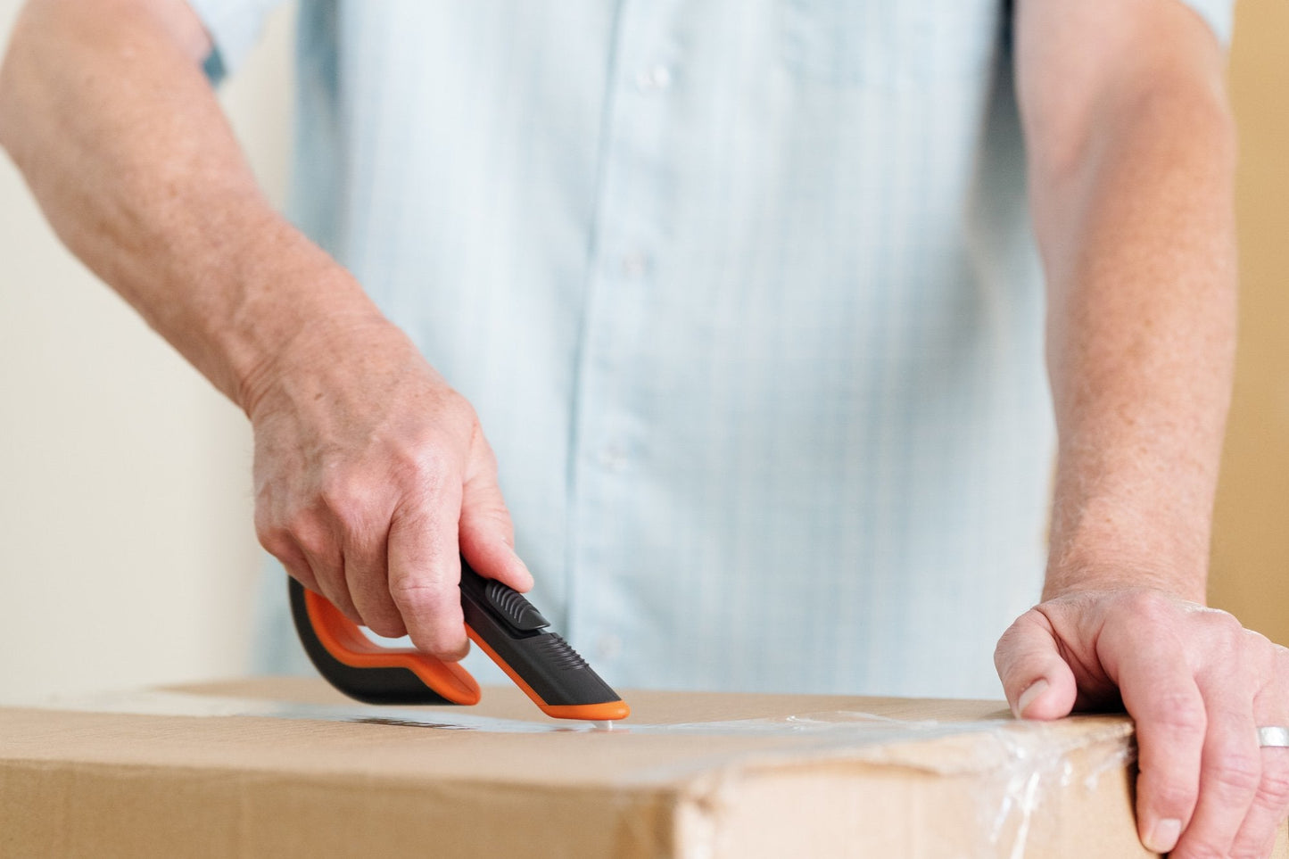 Cutter manuel pour emballage